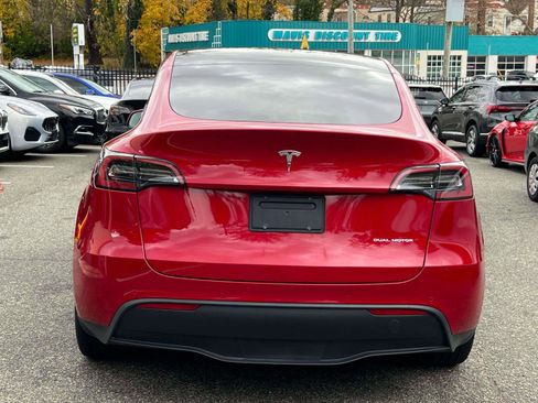 Used 2021 Tesla Model Y Long Range AWD/4WD image 6