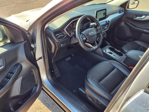 Used 2022 Ford Escape SEL image 12