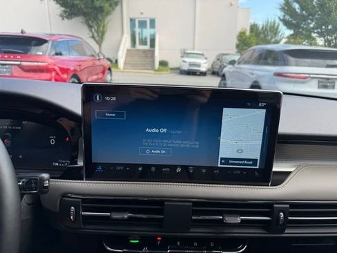 New 2025 Lincoln Corsair FWD w/ Equipment Group 101A image 9