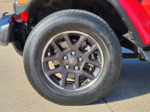 Used 2023 Jeep Gladiator Overland w/ Popular Equipment Package image 14