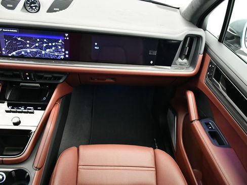 New 2026 Porsche Cayenne GTS AWD/4WD image 25