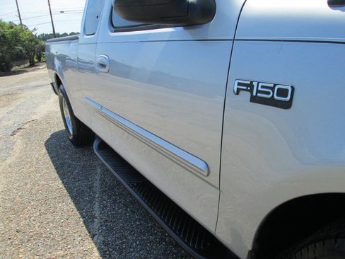 Used 2002 Ford F150 XLT RWD image 59