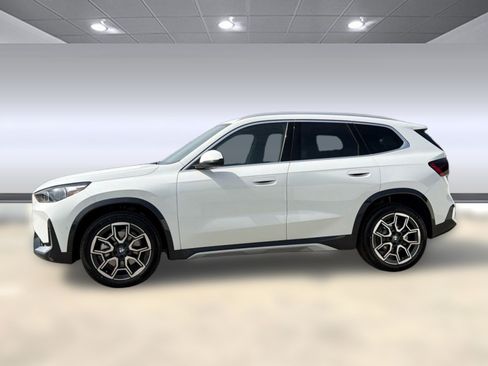 Used 2026 BMW X1 xDrive28i w/ Convenience Package AWD/4WD image 2
