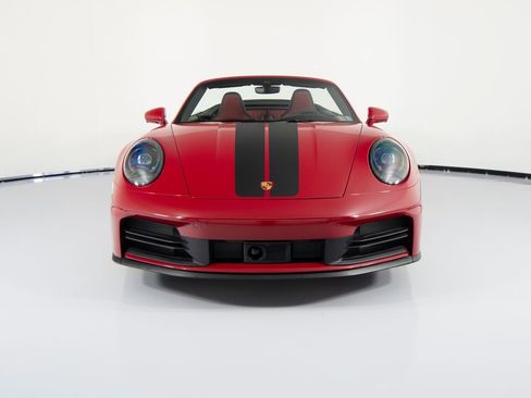 Certified 2025 Porsche 911 Carrera image 13