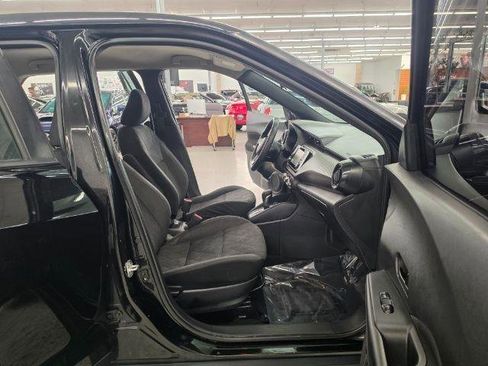 Used 2020 Nissan Kicks S FWD image 31