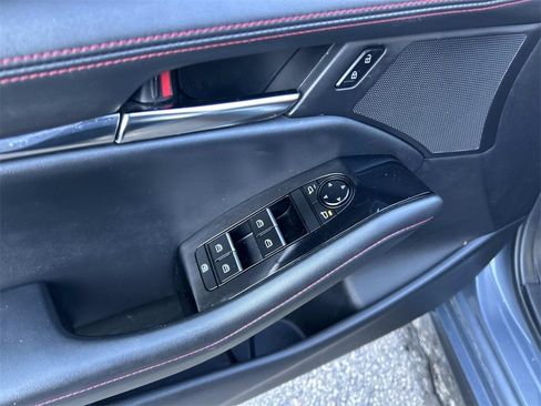 Used 2024 MAZDA MAZDA3 s image 24