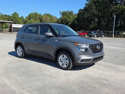 New 2025 Hyundai Venue SE