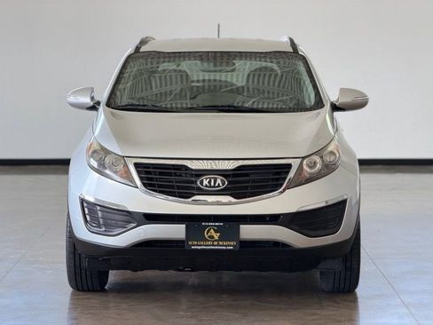 Used 2011 Kia Sportage LX w/ Convenience Pkg AWD/4WD image 2