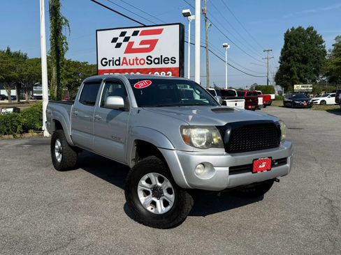 Used 2011 Toyota Tacoma 4x4 Double Cab w/ TRD Sport Pkg image 1