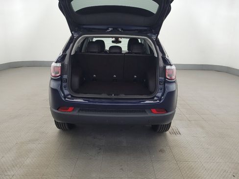 Used 2019 Jeep Compass Latitude AWD/4WD image 29