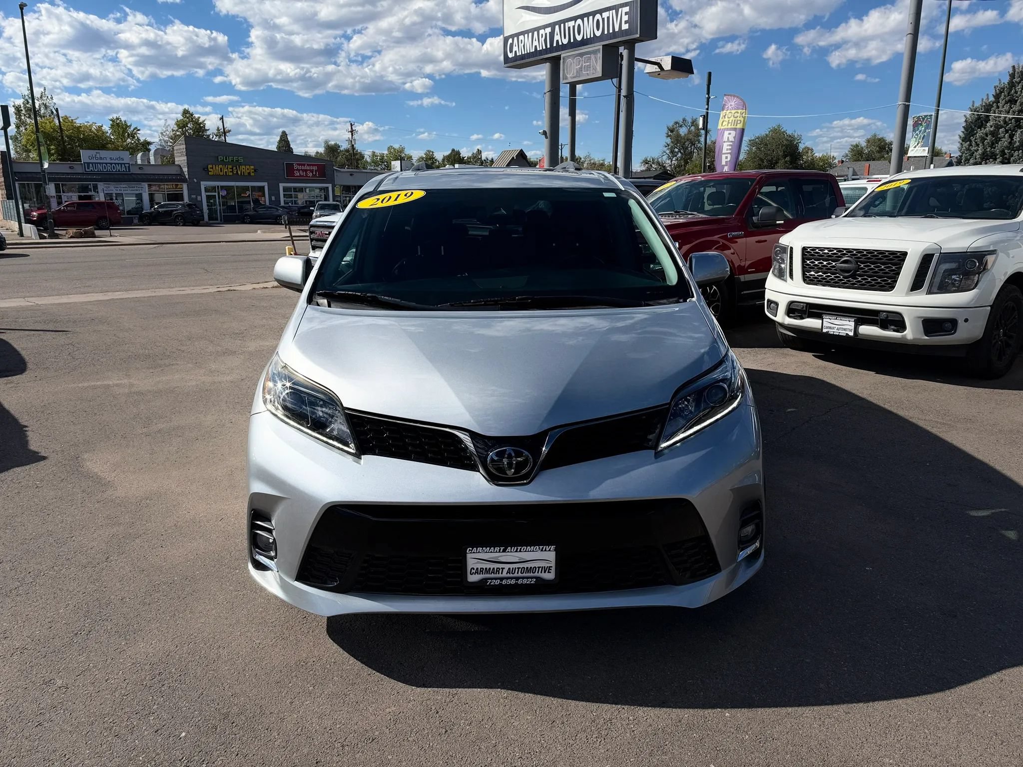 Used 2019 Toyota Sienna SE Premium w/ Carpet Mat Package AWD/4WD image 4