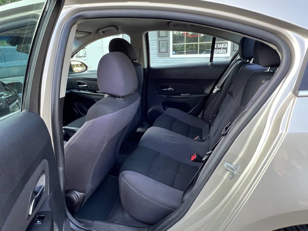 Used 2014 Chevrolet Cruze LT FWD image 9