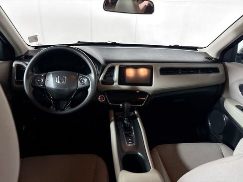 Used 2017 Honda HR-V EX image 12