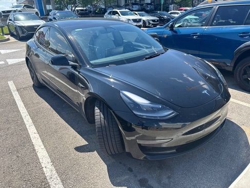 Used 2023 Tesla Model 3 Standard Range RWD image 4