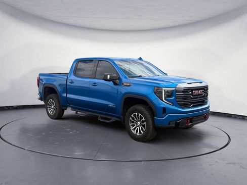 Used 2023 GMC Sierra 1500 AT4 w/ Technology Package AWD/4WD image 7