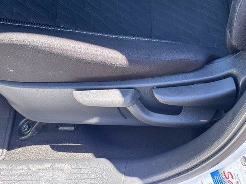 Used 2023 Nissan Kicks SV FWD image 16