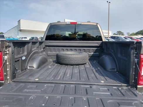 Used 2022 Ford F150 XLT w/ Equipment Group 302A High RWD image 16