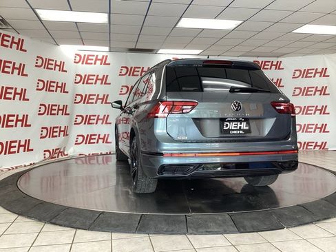Used 2023 Volkswagen Tiguan SE R-Line FWD image 5