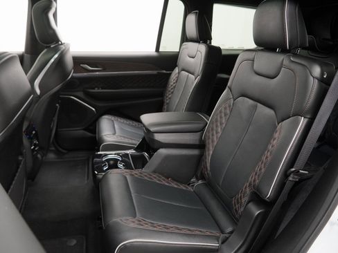 Used 2024 Jeep Grand Cherokee L Summit image 20