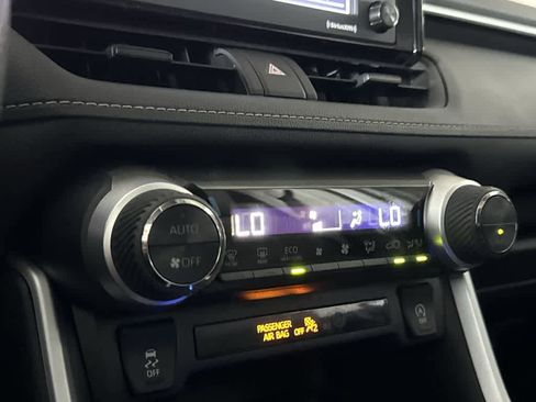 Used 2022 Toyota RAV4 XLE w/ Convenience Package image 20