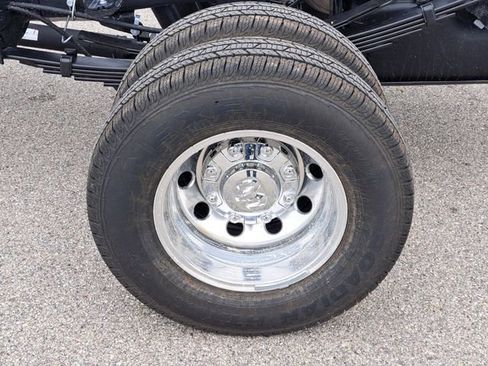 New 2026 RAM 3500 Tradesman w/ Chrome Appearance Group AWD/4WD image 19