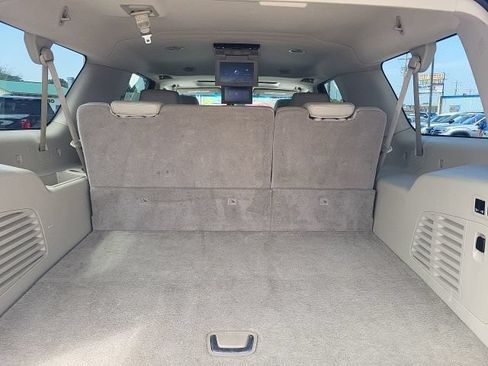 Used 2017 Cadillac Escalade ESV Luxury AWD/4WD image 20
