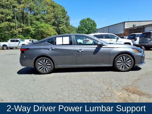 Used 2024 Nissan Altima 2.5 SV w/ SV Premium Package FWD image 31