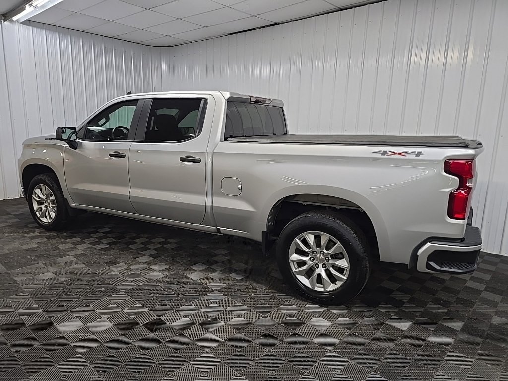 Used 2021 Chevrolet Silverado 1500 Custom w/ LPO, Dark Essentials Package AWD/4WD image 4