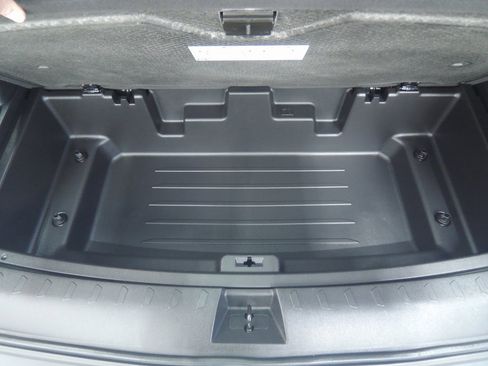 Used 2020 Chevrolet Traverse LT w/ LT Premium Package image 30