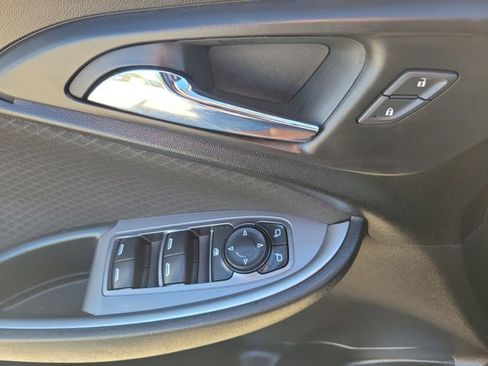 Used 2021 Chevrolet Malibu RS image 25