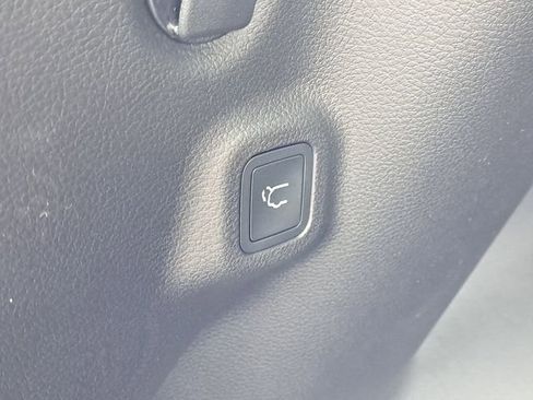 New 2026 Jeep Compass Limited image 25