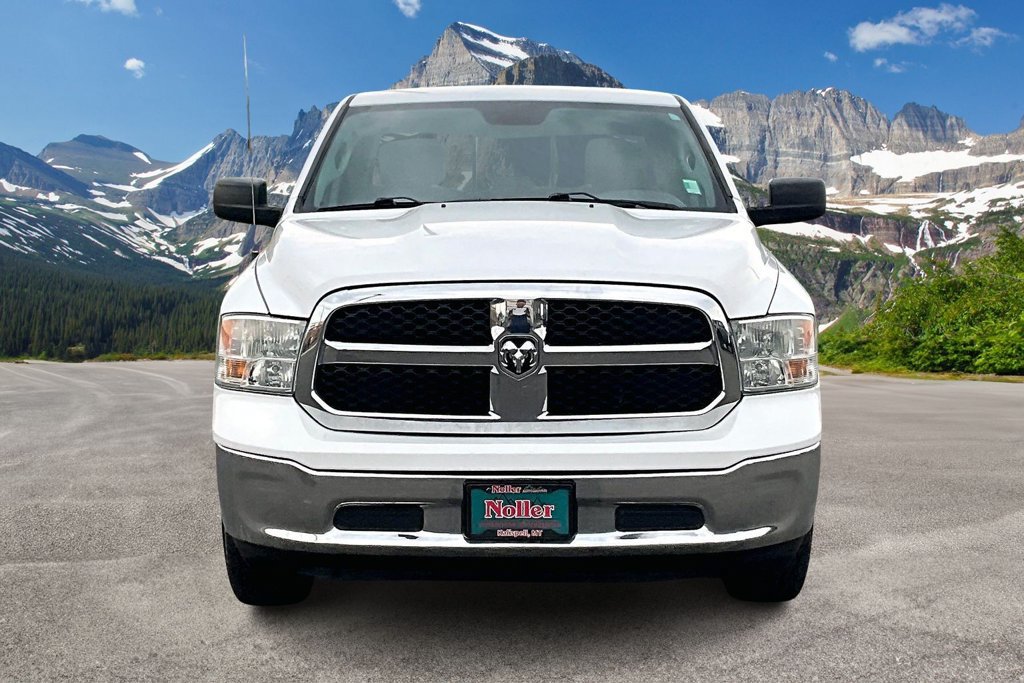 Used 2020 RAM 1500 Classic SLT AWD/4WD image 3