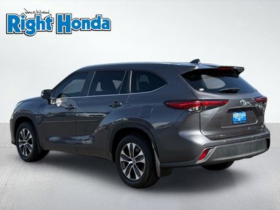 Used 2023 Toyota Highlander XLE