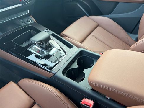 Used 2025 Audi Q5 2.0T Premium Plus w/ Premium Plus Package image 17