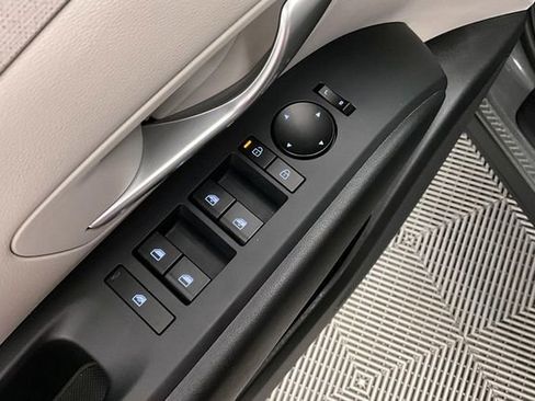 Used 2025 Hyundai Tucson SEL FWD image 39