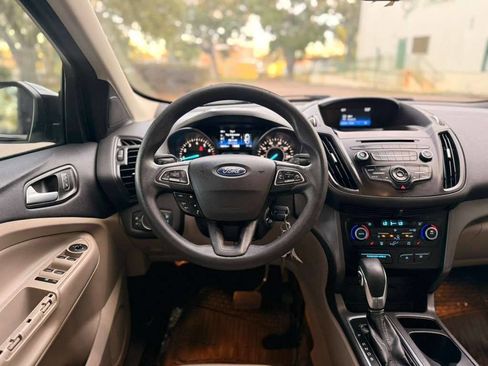 Used 2018 Ford Escape SE w/ Ford Safe & Smart Package image 13