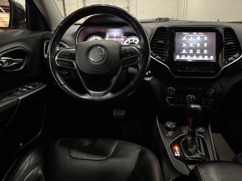 Used 2019 Jeep Cherokee Limited AWD/4WD image 15