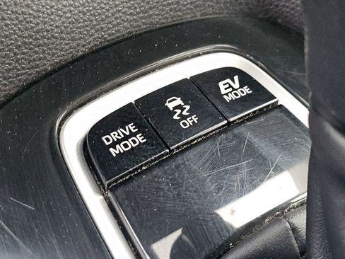 Used 2024 Toyota Corolla LE FWD image 9