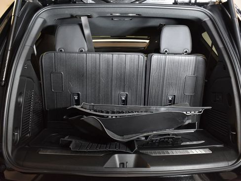 Used 2025 GMC Yukon Denali w/ Sun & Power Step Package image 27