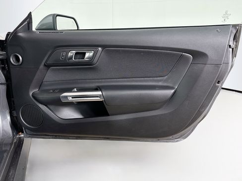 Used 2021 Ford Mustang Coupe image 28