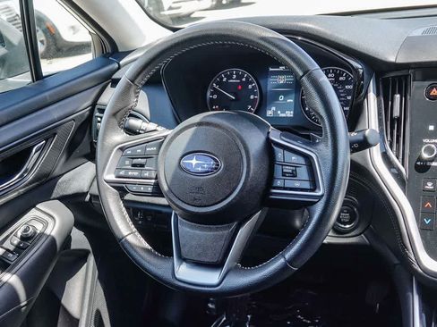 Used 2025 Subaru Outback Premium AWD/4WD image 13