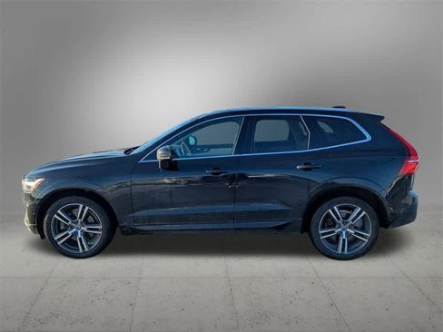 Used 2019 Volvo XC60 T6 Momentum w/ Multimedia Package image 6