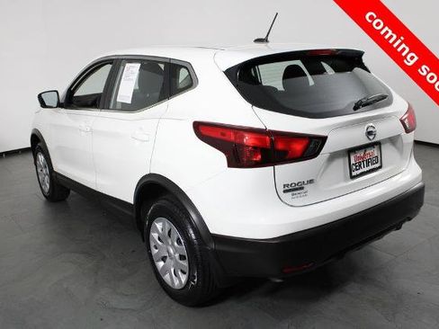 Certified 2019 Nissan Rogue Sport S image 4