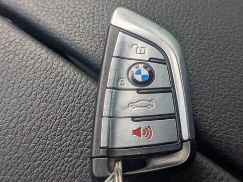 Used 2018 BMW 530i RWD image 39