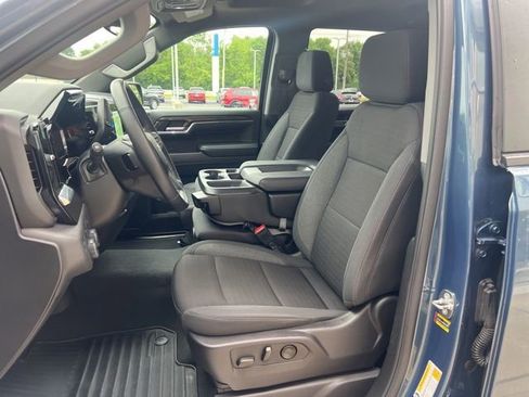 Used 2024 Chevrolet Silverado 1500 LT AWD/4WD image 16