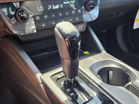 New 2026 Subaru Outback Limited AWD/4WD image 32