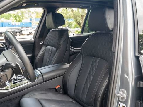 Used 2025 BMW X5 M60i AWD/4WD image 22