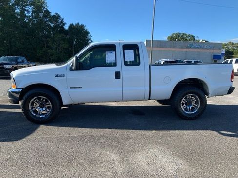 Used 2001 Ford F250 XLT image 2