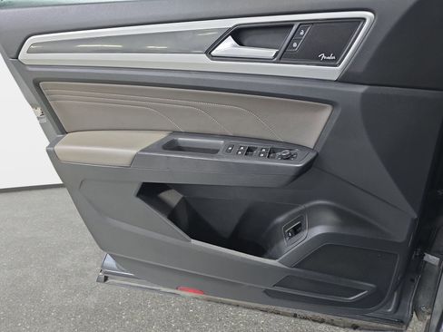 Used 2021 Volkswagen Atlas SEL Premium image 26