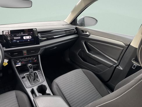 Used 2025 Volkswagen Jetta S FWD image 17